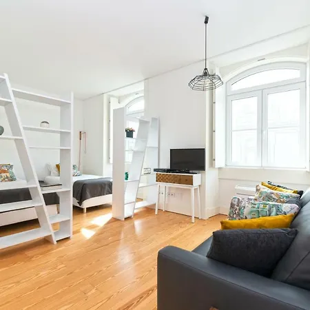 Modern In The Historical Center * リスボン